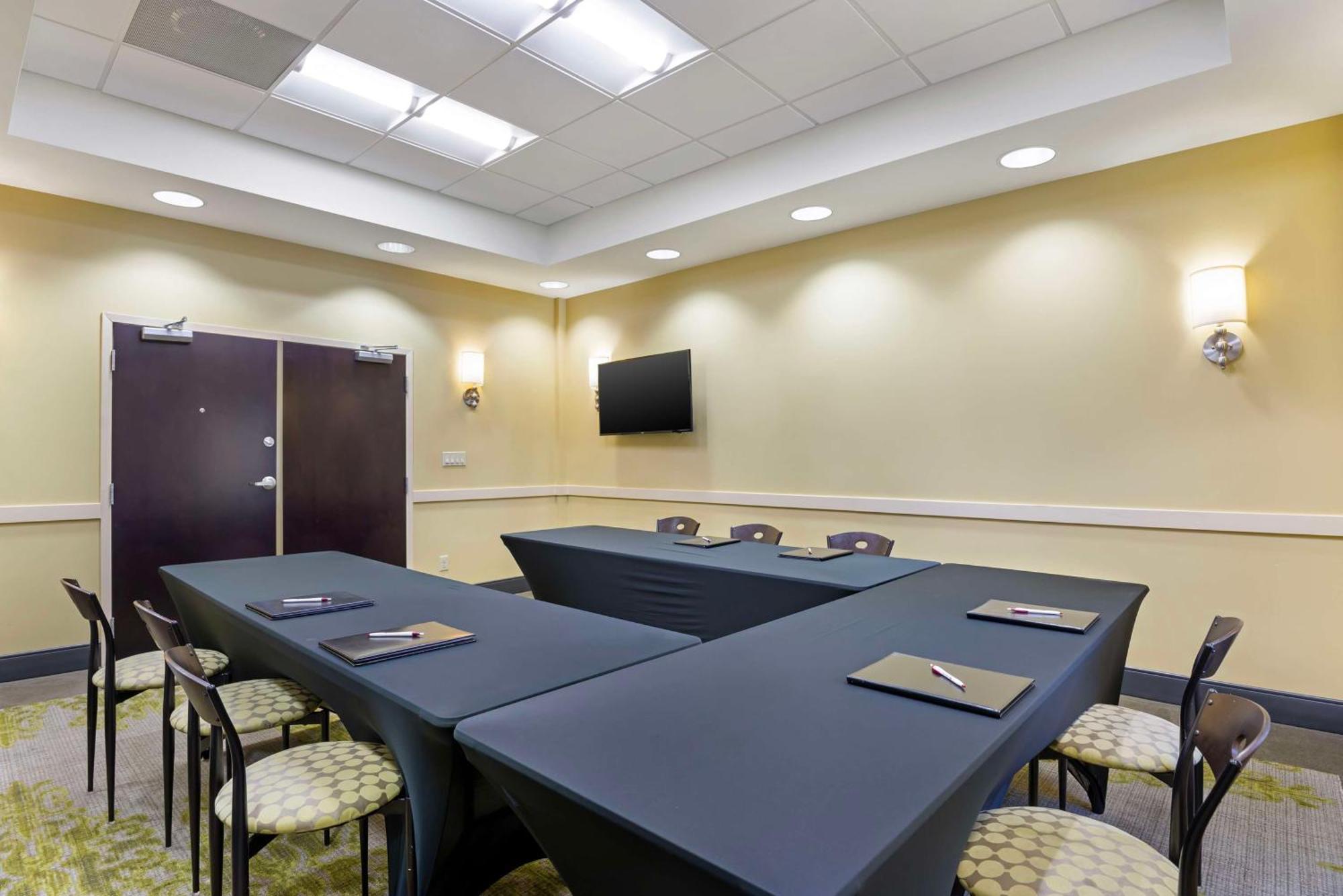 Best Western Plus Thornburg Inn & Suites Esterno foto