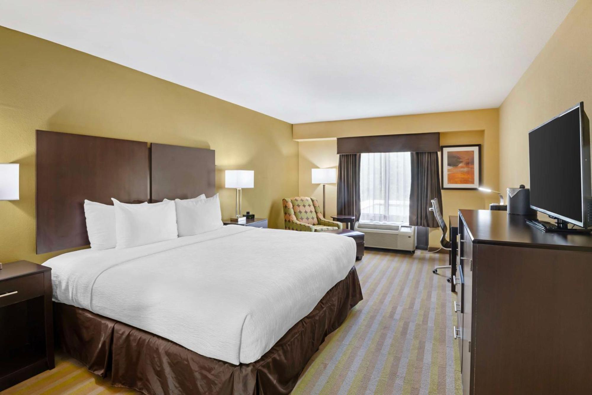 Best Western Plus Thornburg Inn & Suites Esterno foto