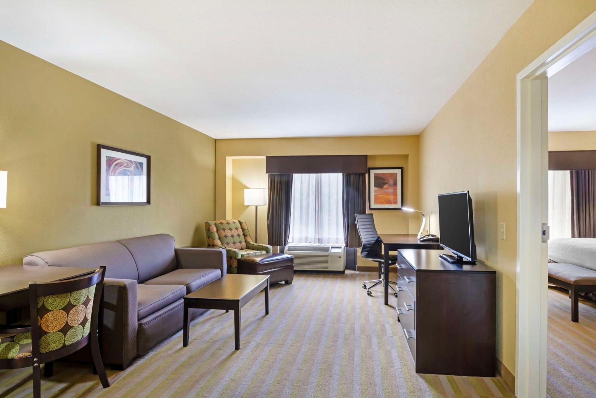 Best Western Plus Thornburg Inn & Suites Esterno foto