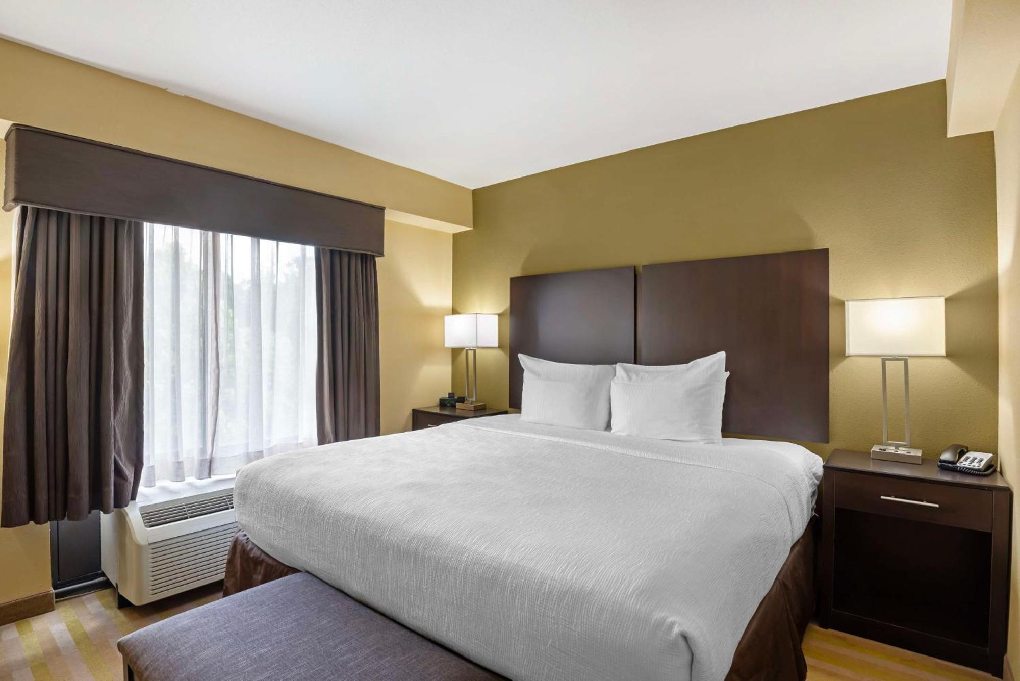 Best Western Plus Thornburg Inn & Suites Esterno foto