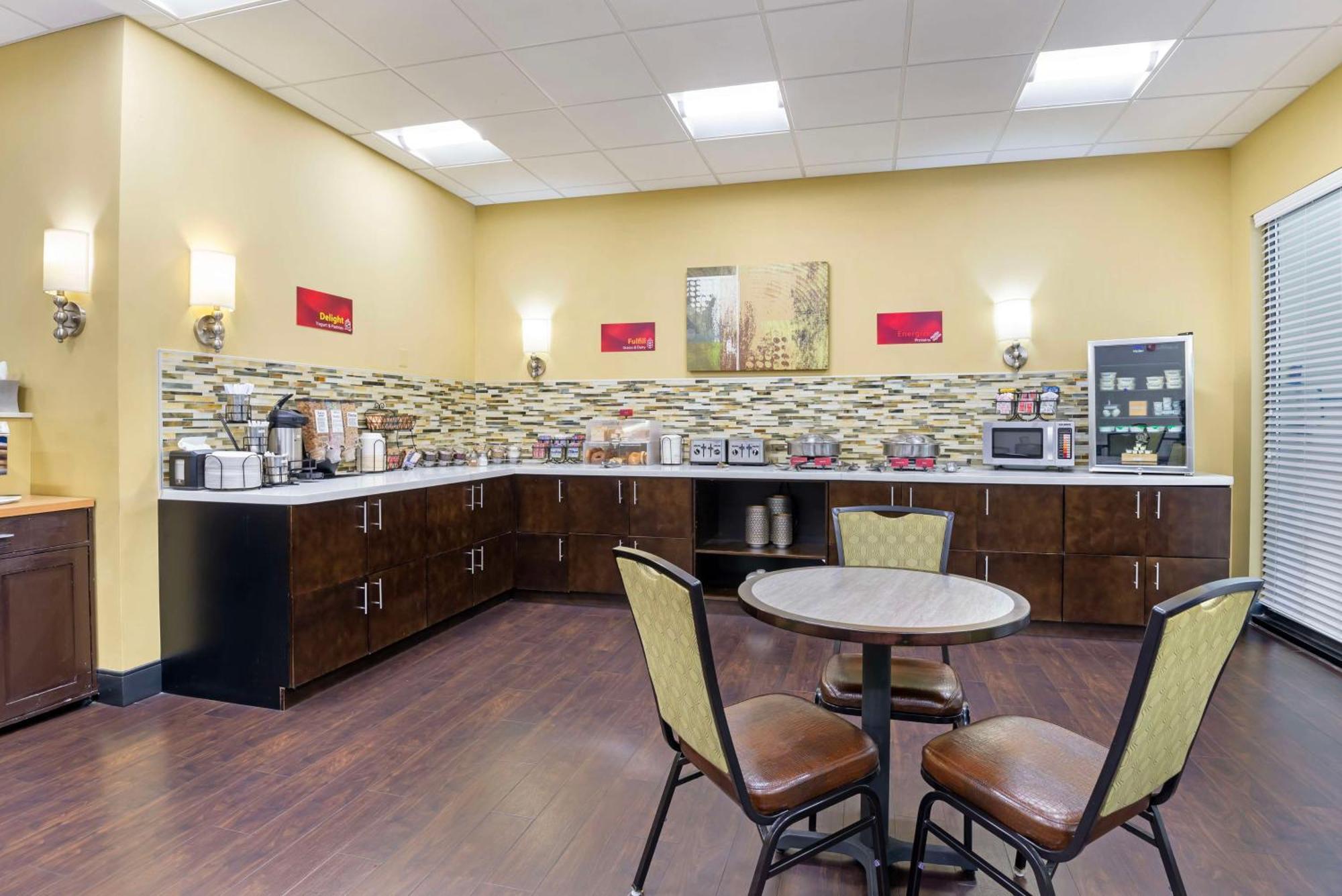 Best Western Plus Thornburg Inn & Suites Esterno foto